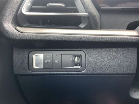Used 2026 Chevrolet Traverse LT w/ Sun and Wheel Package FWD image 36