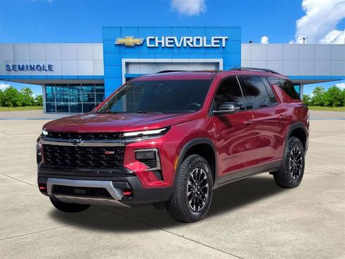 Certified 2024 Chevrolet Traverse Z71 w/ Enhanced Driving Package image 2