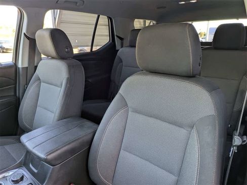 Used 2019 Chevrolet Traverse LT image 7