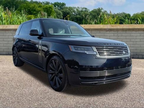 New 2026 Land Rover Range Rover SV image 3