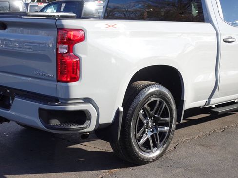 Used 2024 Chevrolet Silverado 1500 Custom image 10