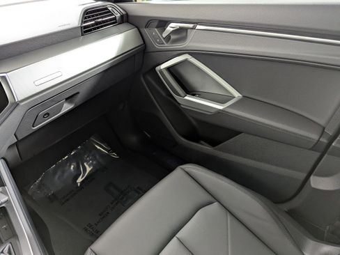 New 2025 Audi Q3 2.0T Premium image 11