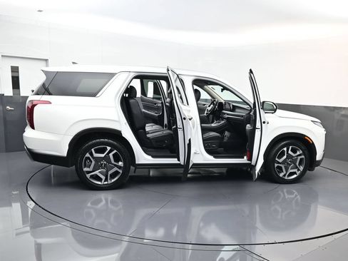Used 2024 Hyundai Palisade SEL FWD image 30