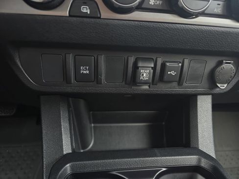 Used 2022 Toyota Tacoma SR5 image 22