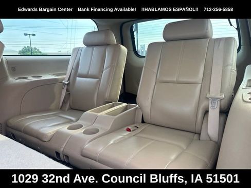 Used 2007 Chevrolet Suburban LT w/ LT Preferred Equipment Group AWD/4WD image 15