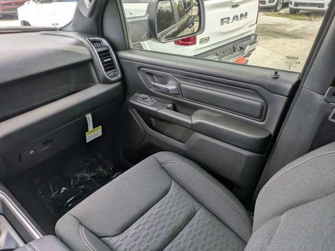 New 2026 RAM 1500 Express AWD/4WD image 16