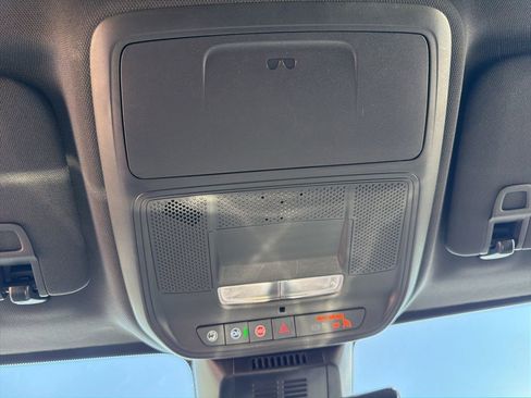 Used 2025 Chevrolet Equinox LT w/ Convenience Package II image 15