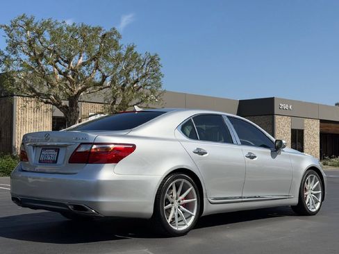Used 2010 Lexus LS 460 RWD image 5