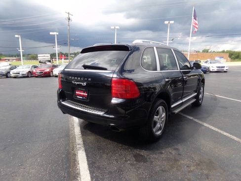 Used 2005 Porsche Cayenne S image 4
