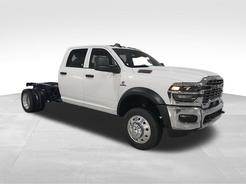 New 2026 RAM 4500 Tradesman w/ Chrome Appearance Group AWD/4WD image 2