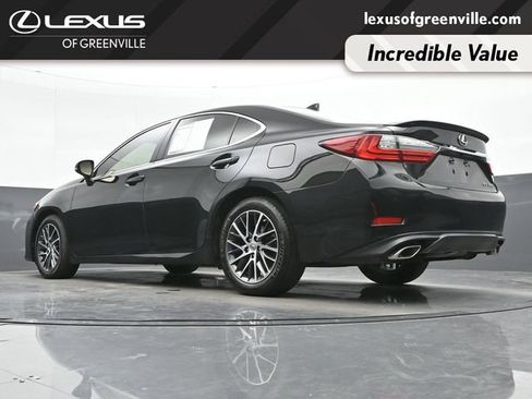 Used 2017 Lexus ES 350 w/ Luxury Package FWD image 34