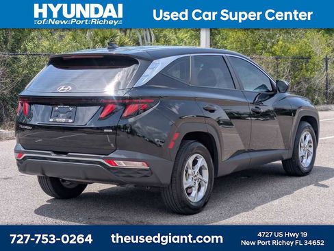 Used 2023 Hyundai Tucson SE AWD/4WD image 5