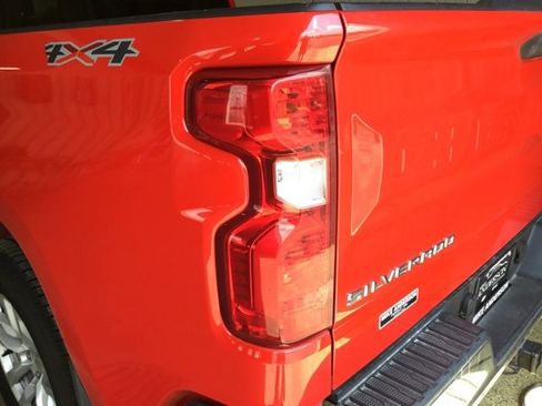 Used 2019 Chevrolet Silverado 1500 LT w/ All-Star Edition image 17