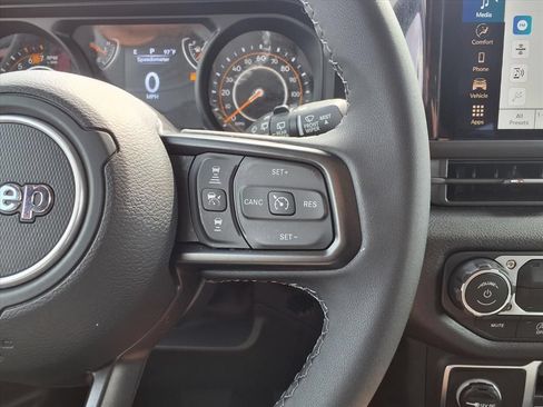 Used 2025 Jeep Wrangler Unlimited Sport AWD/4WD image 20