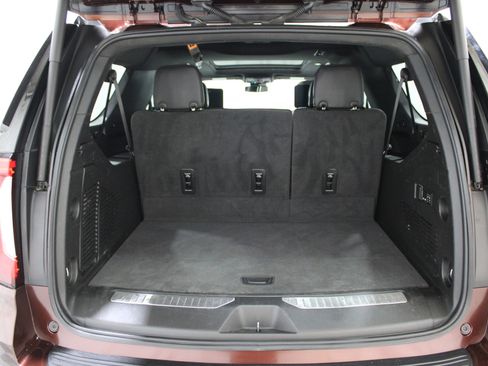 Used 2023 GMC Yukon XL AT4 w/ AT4 Premium Package image 30