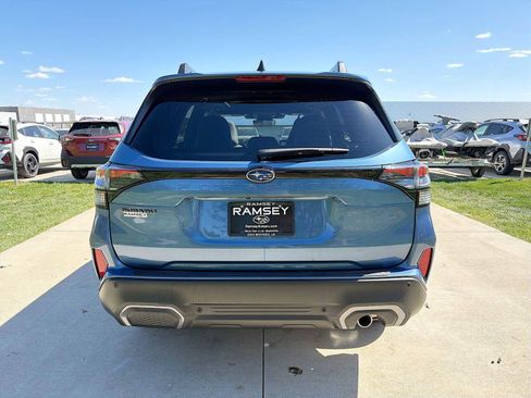 Used 2025 Subaru Forester Limited AWD/4WD image 5