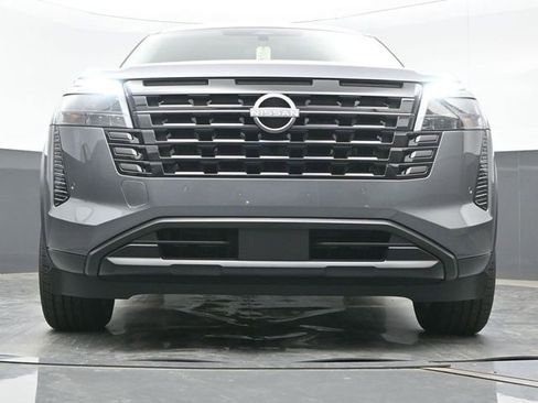 New 2026 Nissan Pathfinder SV w/ SV Premium Package FWD image 19