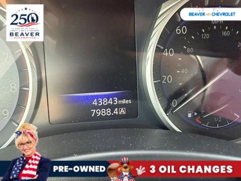 Used 2017 INFINITI Q60 Red Sport 400 RWD image 12