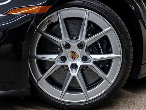 Used 2025 Porsche 911 Carrera GTS image 15