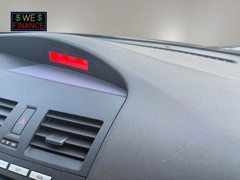 Used 2011 MAZDA MAZDA3 i Touring image 16