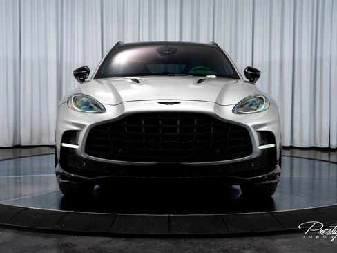Used 2025 Aston Martin DBX 707 image 3