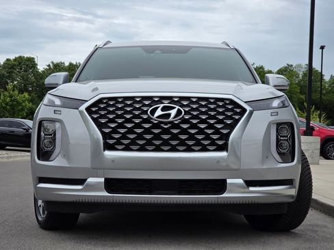 Used 2022 Hyundai Palisade Calligraphy FWD image 3