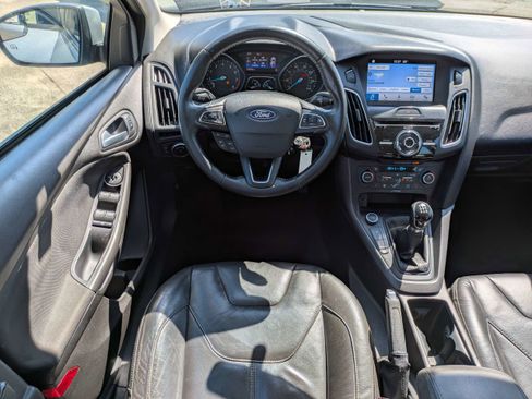Used 2017 Ford Focus SE image 15