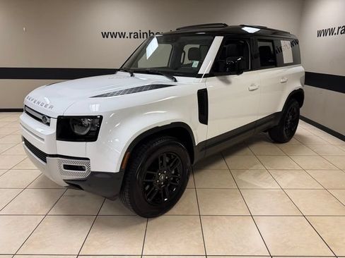 Used 2025 Land Rover Defender 110 S AWD/4WD image 3
