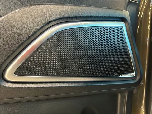 Used 2020 Kia Telluride SX w/ SX Prestige Package image 19