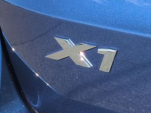 Used 2023 BMW X1 xDrive28i image 11