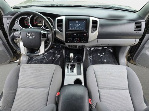 Used 2012 Toyota Tacoma PreRunner image 10