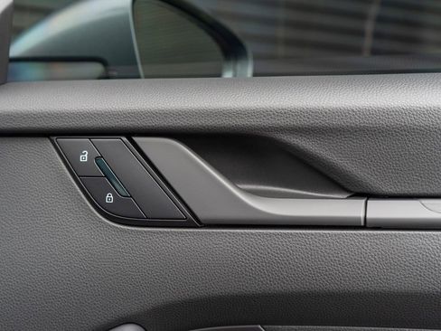 Used 2026 Porsche 911 Carrera T image 34