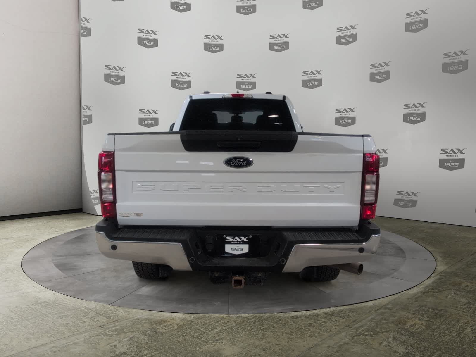 Used 2021 Ford F250 XLT w/ XLT Value Package AWD/4WD image 4