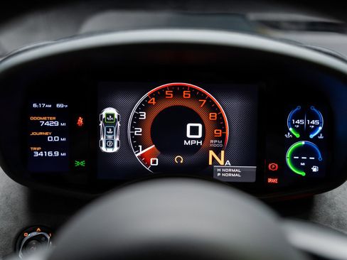 Used 2017 McLaren 570S RWD image 52