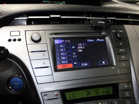 Used 2015 Toyota Prius Two FWD image 15