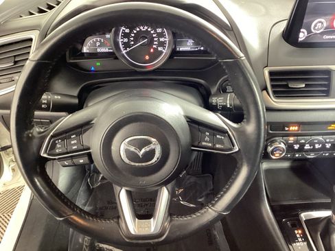 Used 2018 MAZDA MAZDA3 Touring image 22