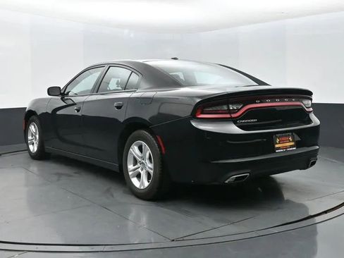 Used 2022 Dodge Charger SXT image 9