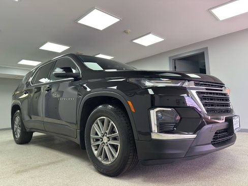 Used 2022 Chevrolet Traverse LT w/ LPO, Floor Liner Package image 4