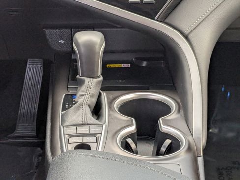 Used 2024 Toyota Camry XLE image 17