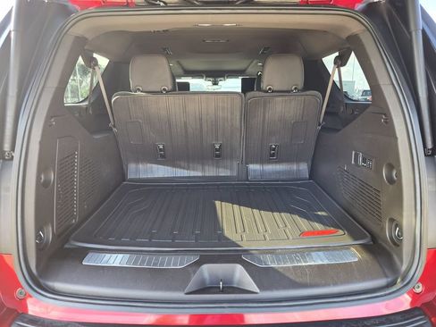 Used 2021 GMC Yukon XL Denali w/ Denali Premium Package AWD/4WD image 30