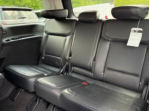 Used 2025 Ford Expedition Platinum AWD/4WD image 14