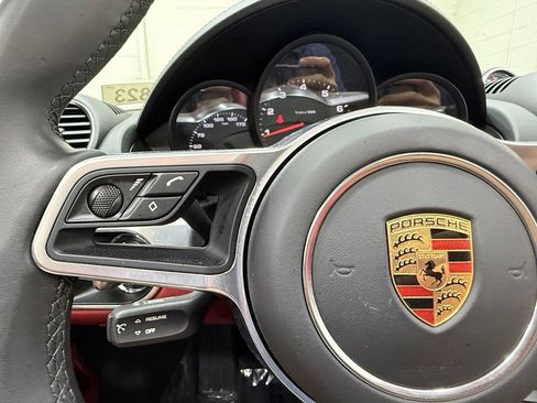 Used 2025 Porsche 718 Boxster RWD image 36