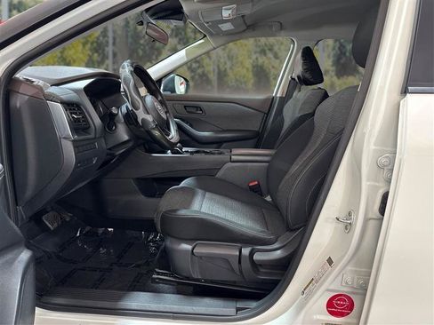 Used 2021 Nissan Rogue S AWD/4WD image 9