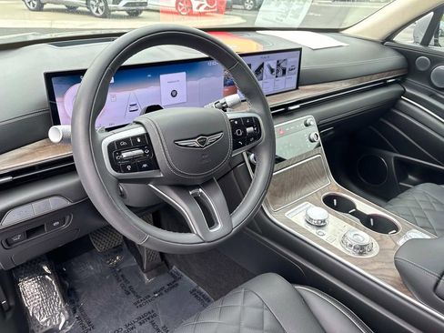 Used 2025 Genesis GV80 3.5T Prestige image 14