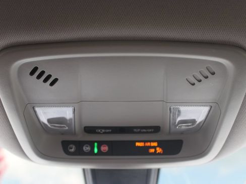 Used 2022 Chevrolet Malibu LT FWD image 40