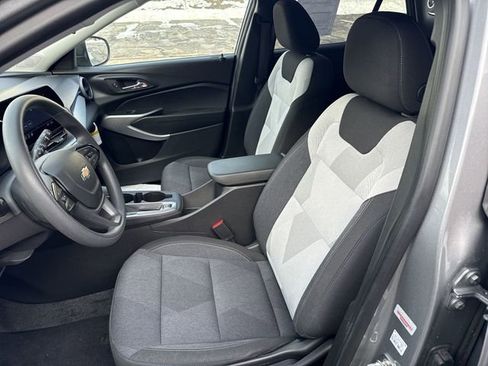 Used 2024 Chevrolet Trax LS image 15