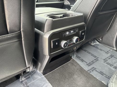 Used 2020 Ford Expedition Limited image 29