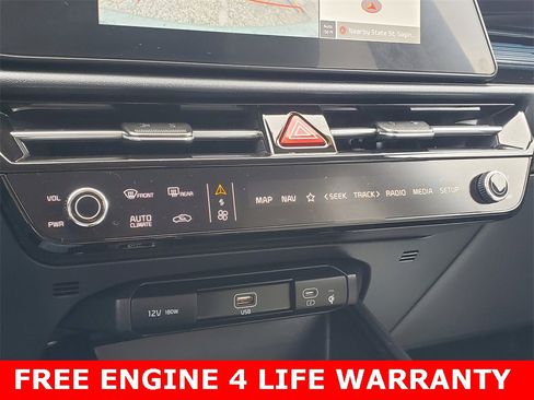 Certified 2024 Kia Niro EX image 23