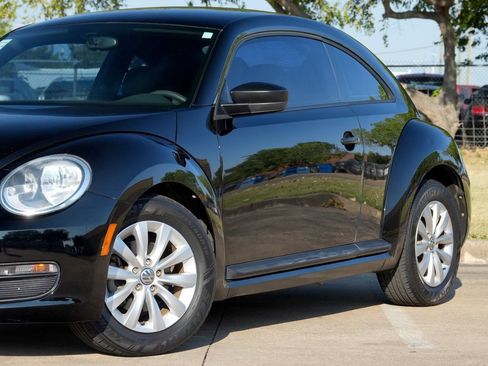 Used 2013 Volkswagen Beetle 2.5 FWD image 21