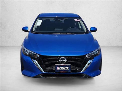 Used 2024 Nissan Sentra SV FWD image 2